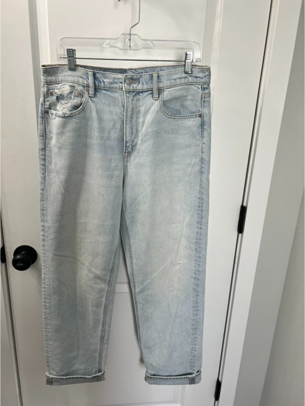 American Eagle Super High Rise Straight Jeans Light Wash Distressed Size 12